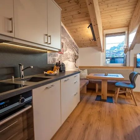 73 - Bergkristall Wald im Pinzgau